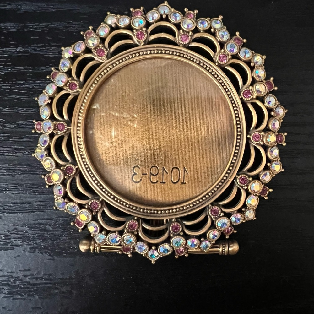 Vintage-Inspired Gold Frame with Pink Accents